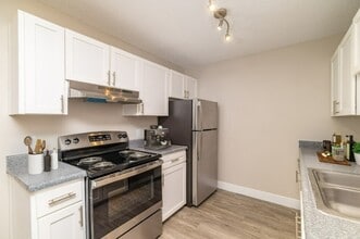 Building Photo - Tesota Midtown