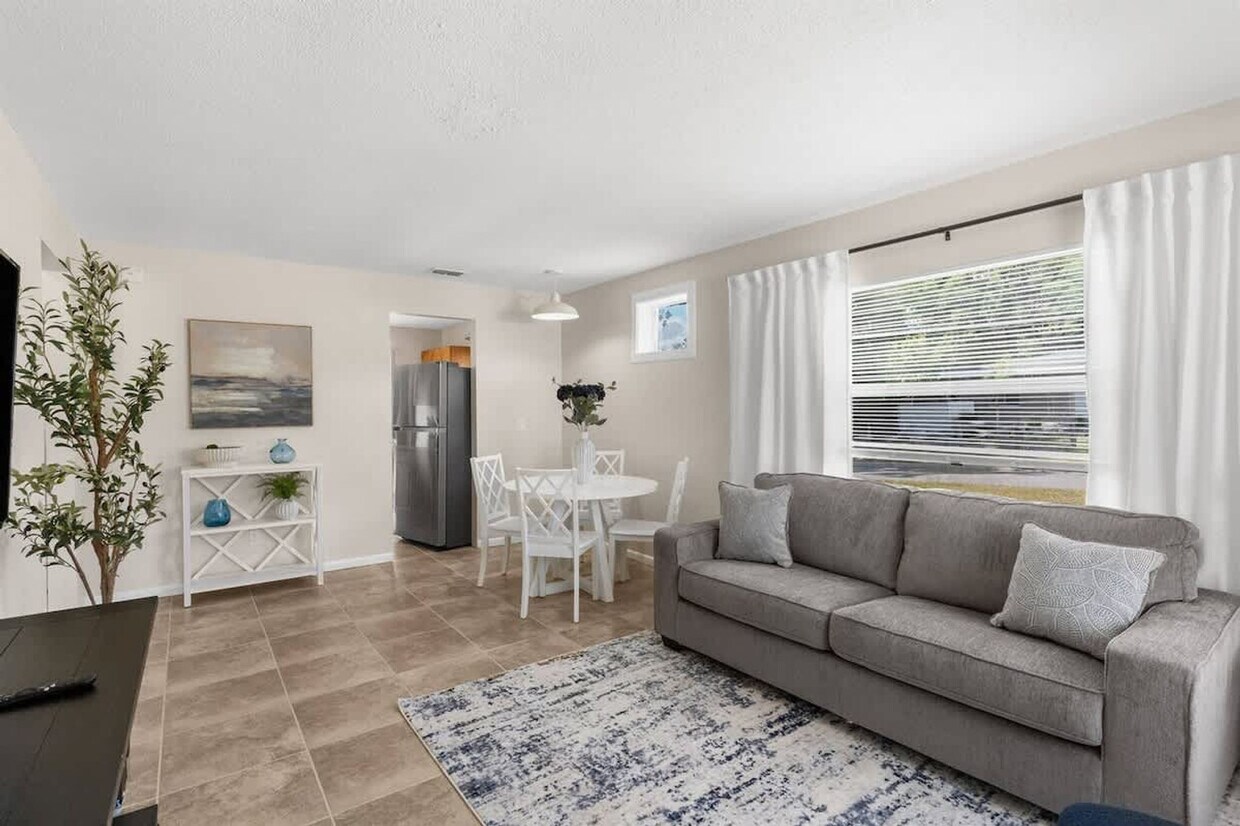 Foto principal - 13921 19th St