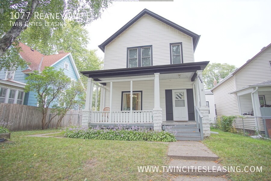 Upper Level Duplex with 4 Bedrooms! Townhome Rentals in Saint Paul MN