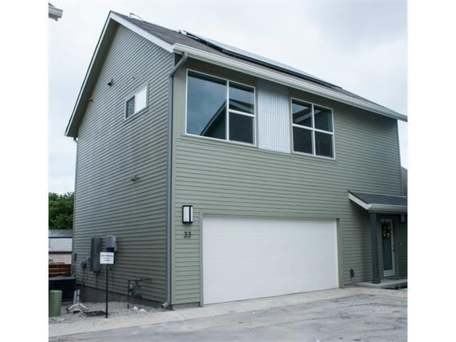 Building Photo - 301 W Stassney Ln