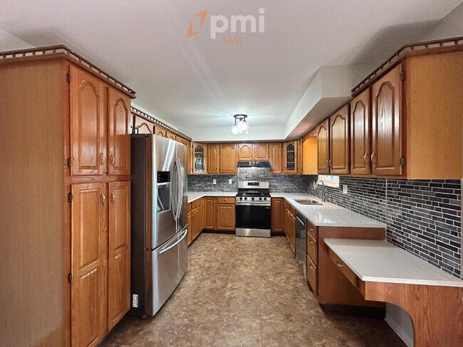 Foto del edificio - 9817 Fillmore St
