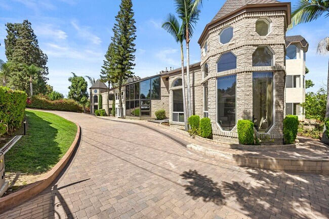 Foto del edificio - 1730 Rocky Rd