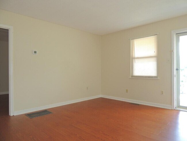 Foto del edificio - 2884 Blue Ridge Drive