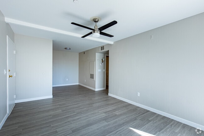 1 habitación, 1 baño - Sala de estar - Chapter 3240