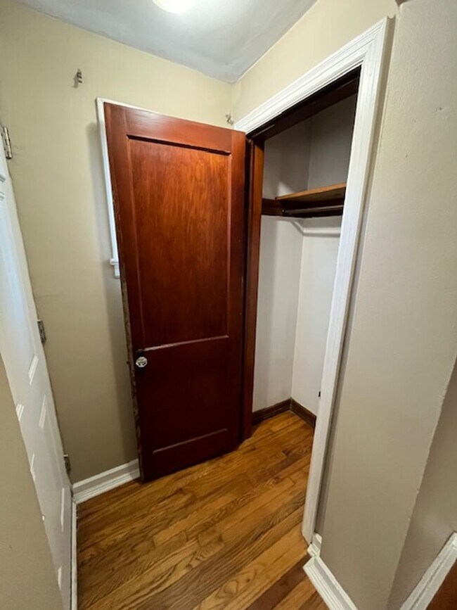 Foto del edificio - 125-131-131 Chase Rd