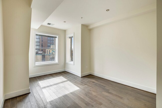 Foto del edificio - 1787 Columbia Road
