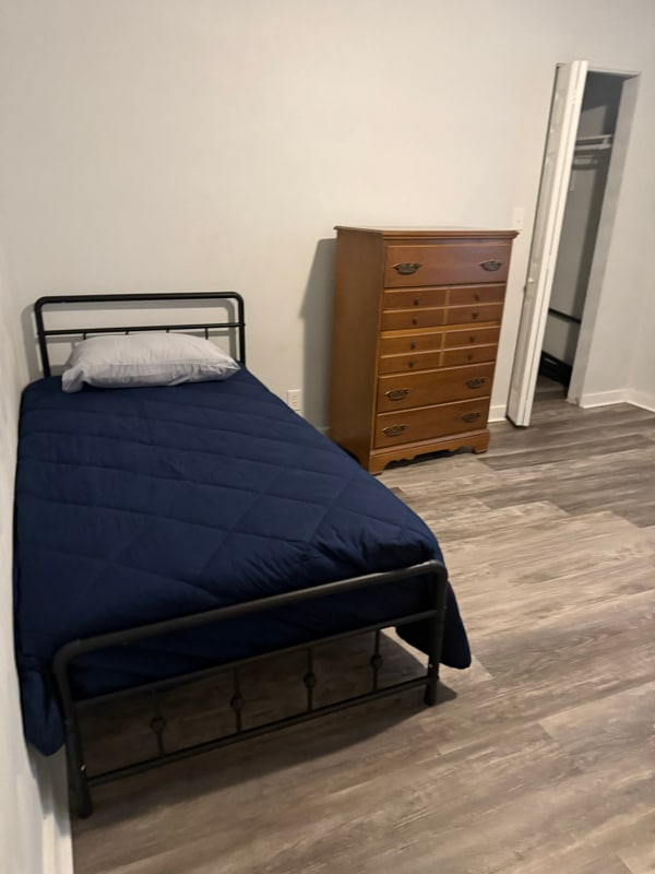 Building Photo - 220 Avondale Rd