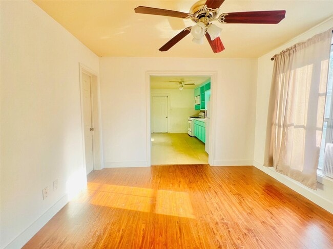 Building Photo - 936 Bennington St