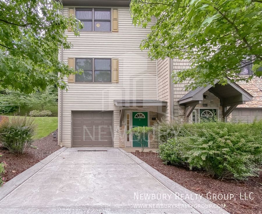 Primary Photo - Embrace Luxury Living: Modern 2-Bed Townho...
