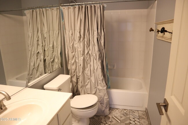 Building Photo - 4275 E Cassia Way
