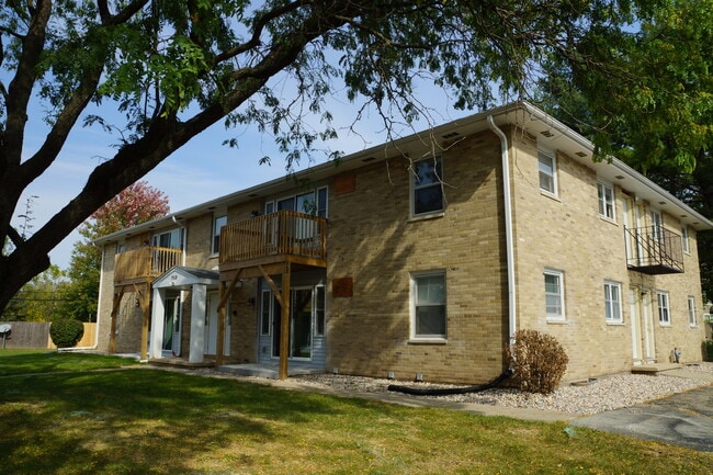 The Court Apartments - 7506-7523 Rohlich Ct