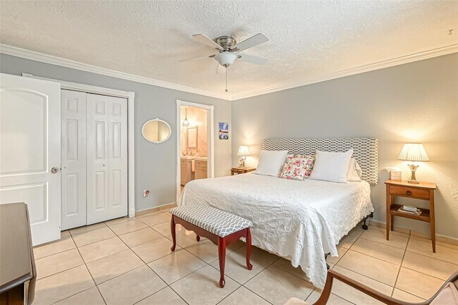 Foto del edificio - 12714 Huntington Field Dr