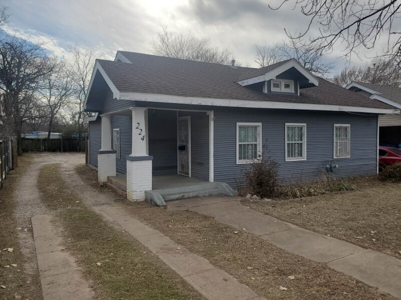 Primary Photo - 224 W Clarendon Dr