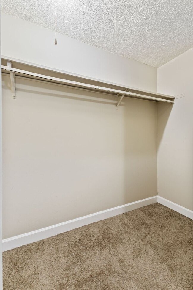 Foto del edificio - 3609 Balsam Ave