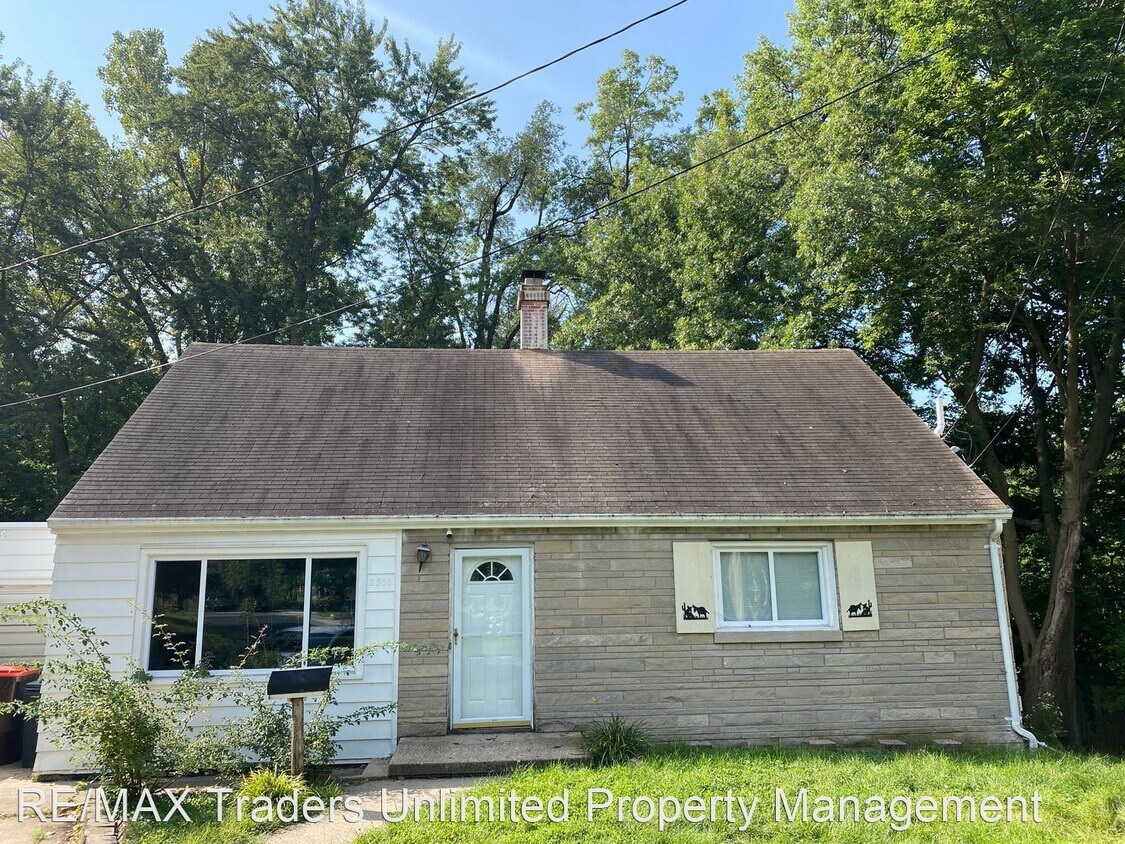 Primary Photo - 5 br, 3 bath House - 2506 N Hilltop Ct.