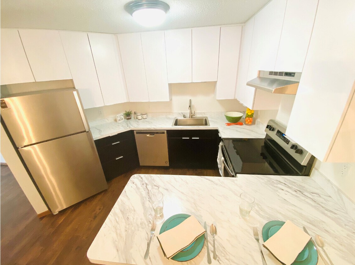 Hummingbird Cove Apartments 10405 45th Ave N Plymouth, MN