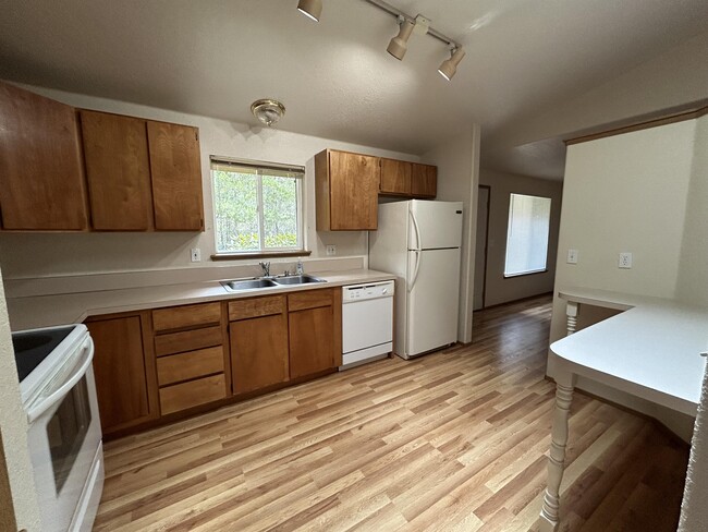Building Photo - 82 E Pine Park Ln