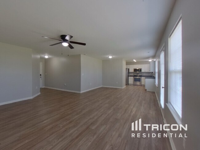Foto del edificio - 1221 Grace Ct