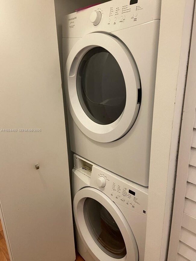 Foto del edificio - 1410 Euclid Ave