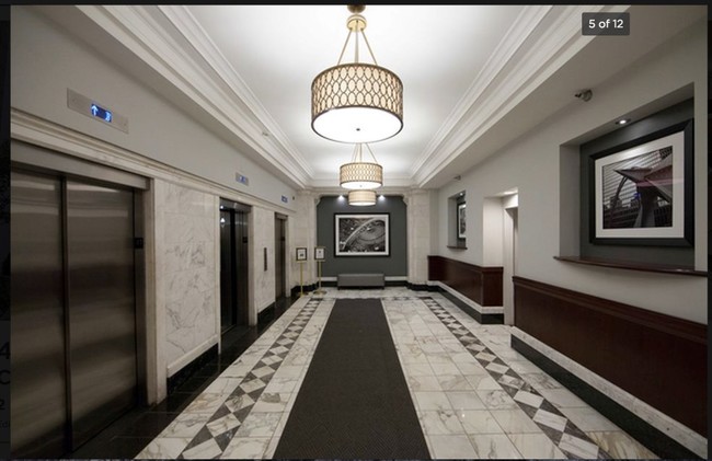 Foto del edificio - 40 E 9th St