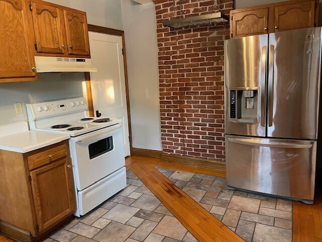 Kitchen - 323 S State St