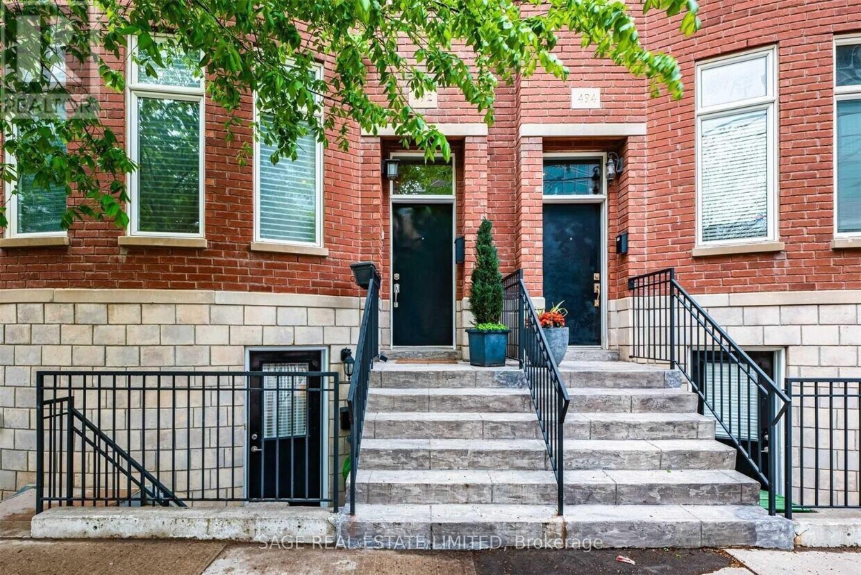 Photo principale - 492 King St E