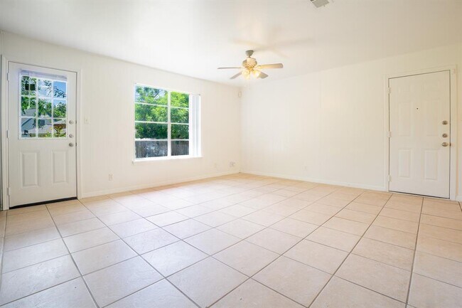 Foto del edificio - 8204 Easter Cove