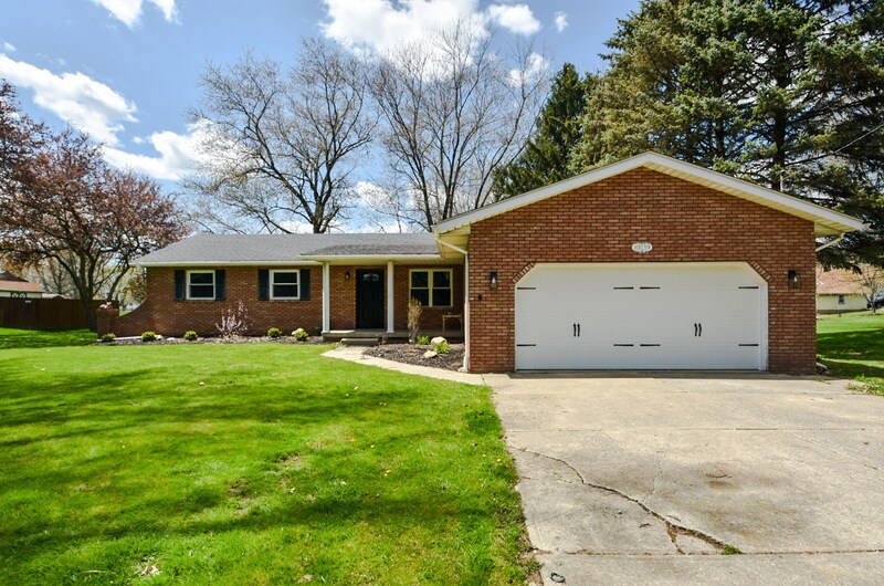 10039 Bellhaven Ave NW, Uniontown, OH 44685 House Rental in Uniontown, OH