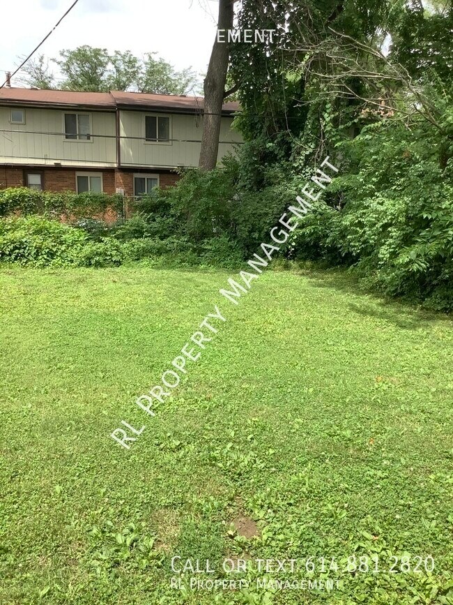 Building Photo - 2 bedroom 1 bathroom duplex near Bexley