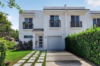 Building Photo - 2149 SW 30th Ct