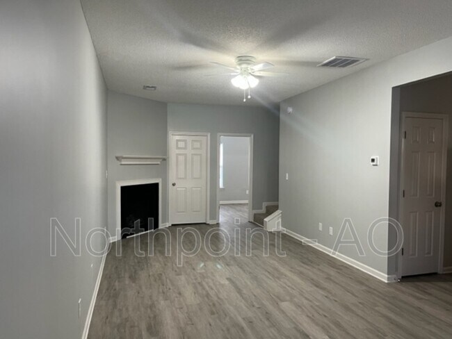 Building Photo - 6530 Grey Fox Way