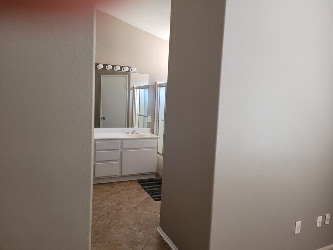 Foto del edificio - great charming house * virtual tour soon *...