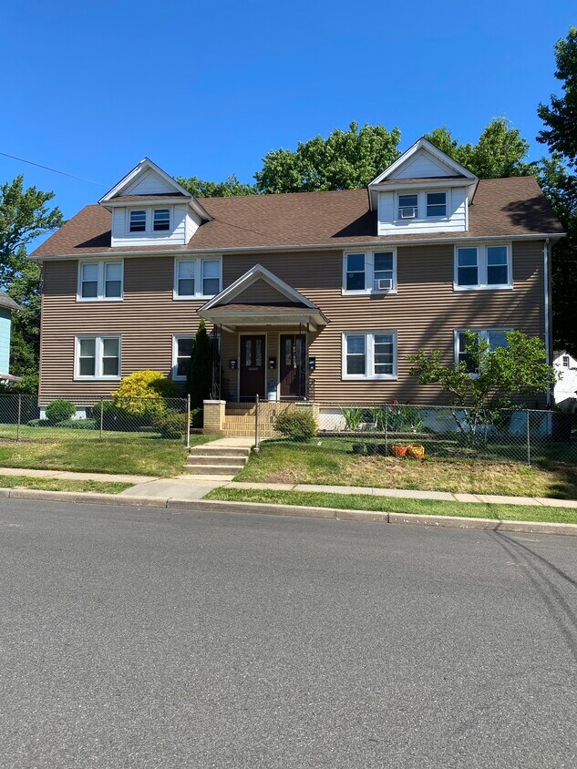 Foto principal - 10 2nd Ave