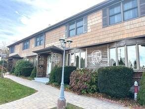 Building Photo - 1 Cora St