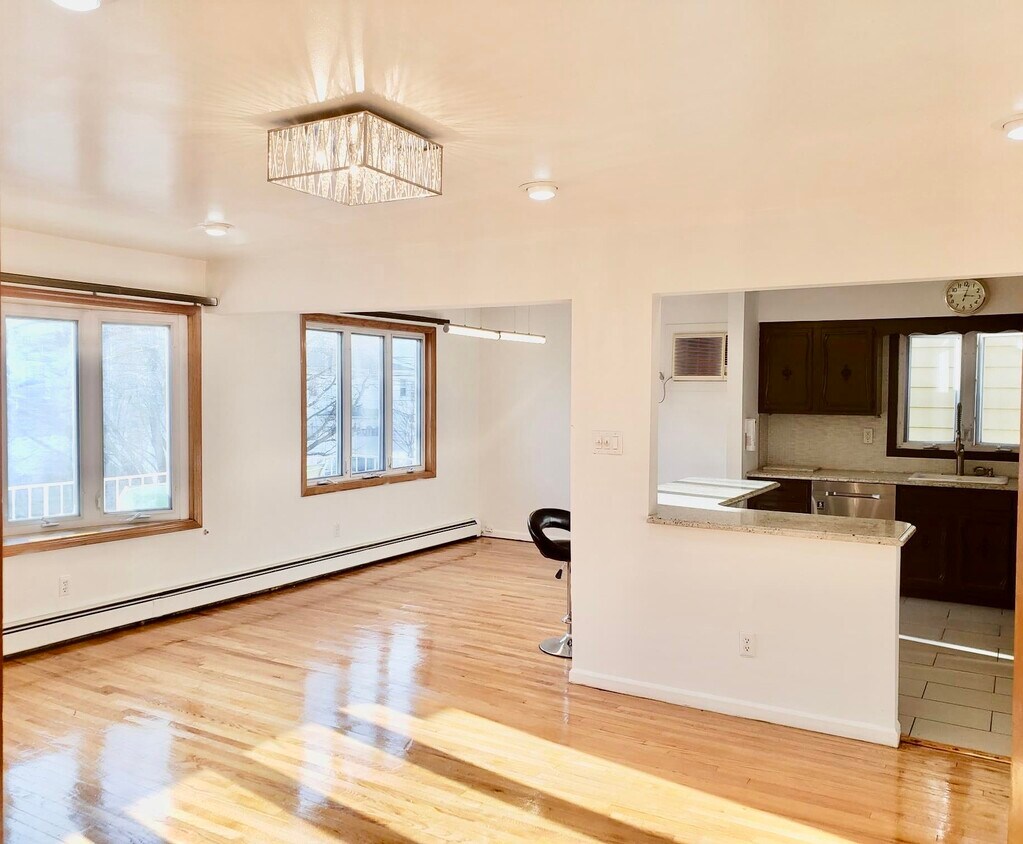 Foto principal - 13 Schuyler Pl W