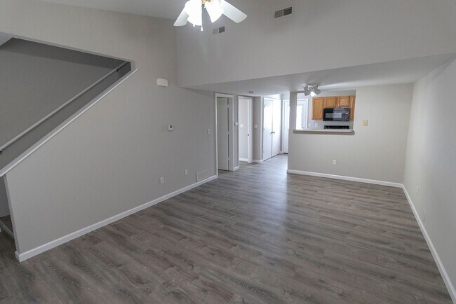 Foto del edificio - 5305-5307 Currituck Ln