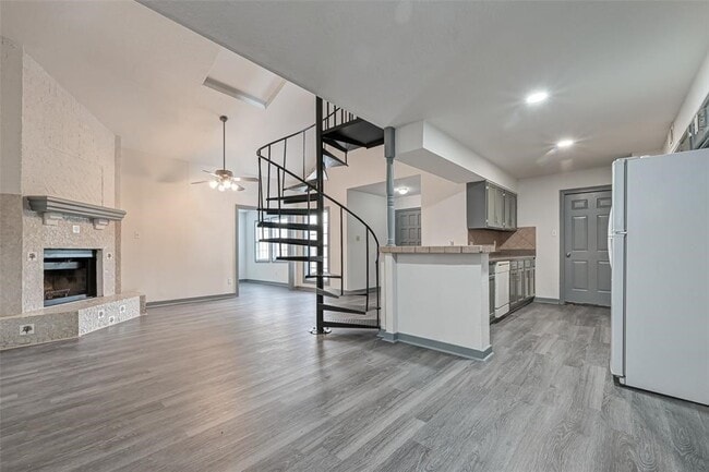 Building Photo - 940 Somercotes Ln