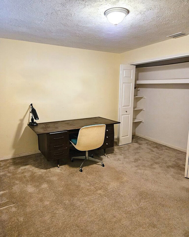 Large room - 12655 5th St