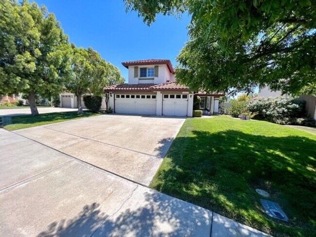 Foto del edificio - Coming Soon! Stunning 4 bedroom Redhawk ho...