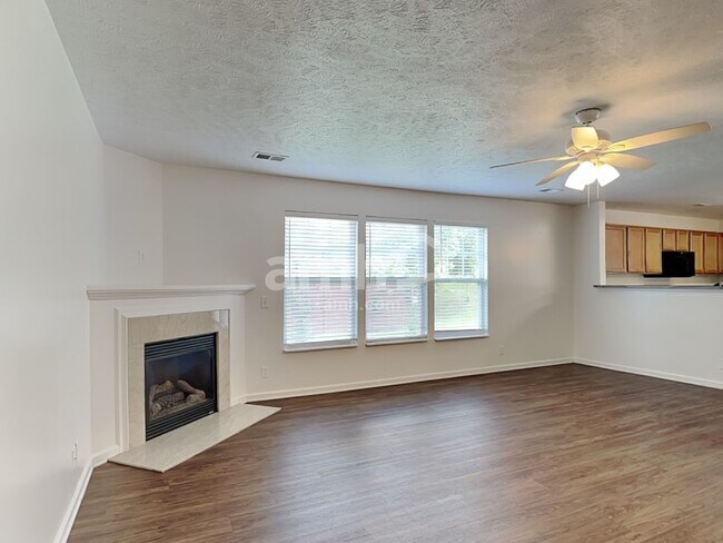 Building Photo - 4804 Irving Ln
