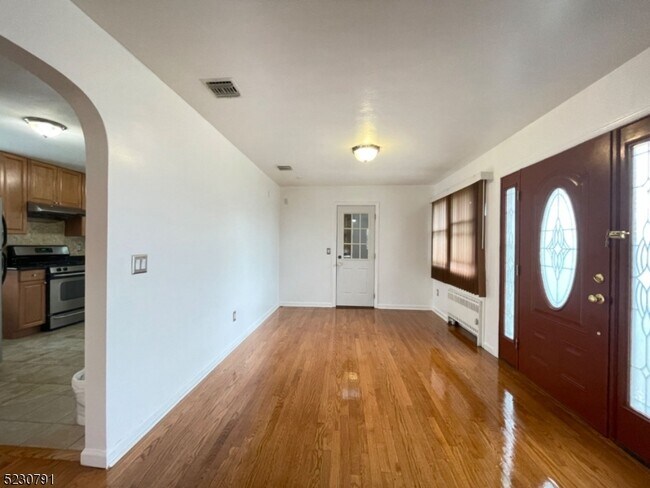 Foto del edificio - 39 Hillman Dr