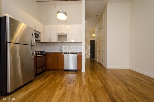 Building Photo - 460 Driggs Ave