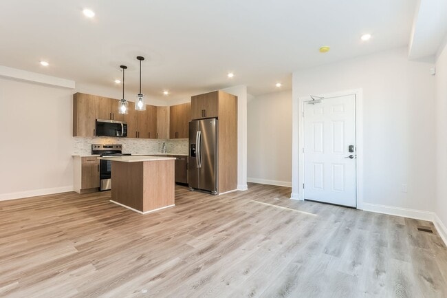 Building Photo - 953 Belmont Ave