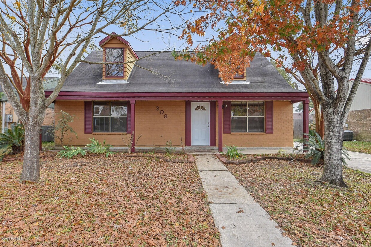 Primary Photo - 3 Bedroom, 2 Bathroom House is Available Now!