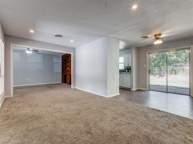 Building Photo - 12 Geraldine Ln