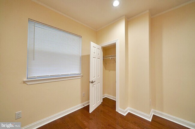 Foto del edificio - 2330 S Bancroft St