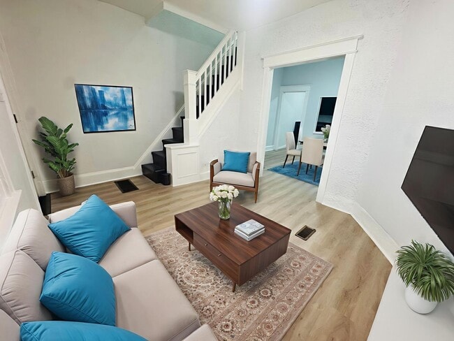 Refreshed 3bd/1bth House with Rear yard!! SECTION 8 ONLY!! - Refreshed 3bd/1bth House with Rear yard!! SECTION 8 ONLY!!