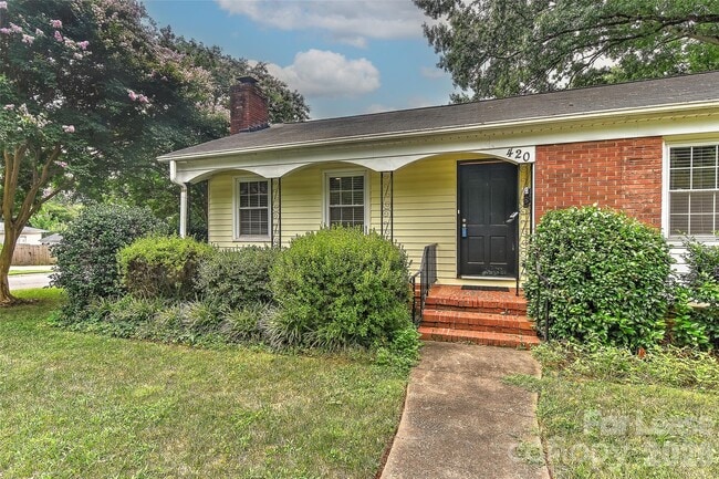 Building Photo - 420 Seneca Pl