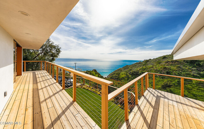 Foto del edificio - 20762 Rockpoint Way