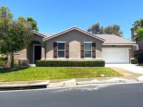 Building Photo - 511 Shasta Dr